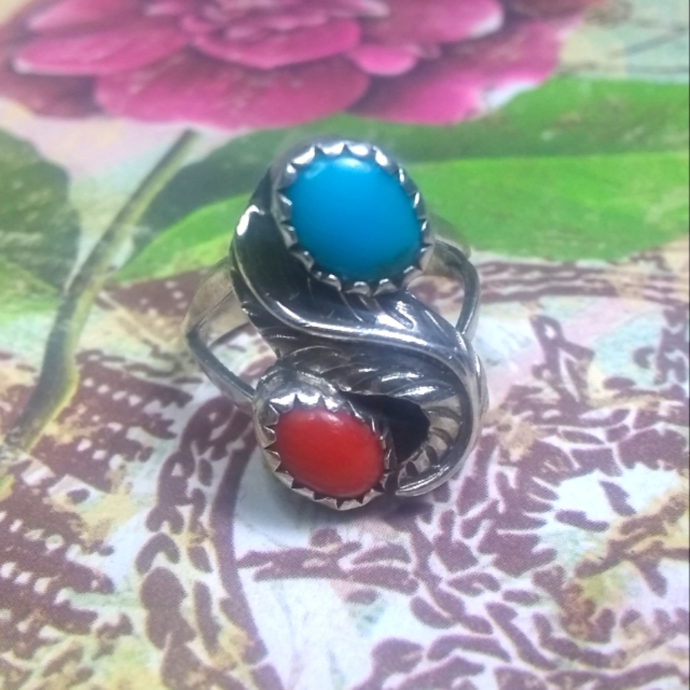 Native Am Indian Turquoise Red Coral Sterling Silver Feather 🪶 Ring / Vintage